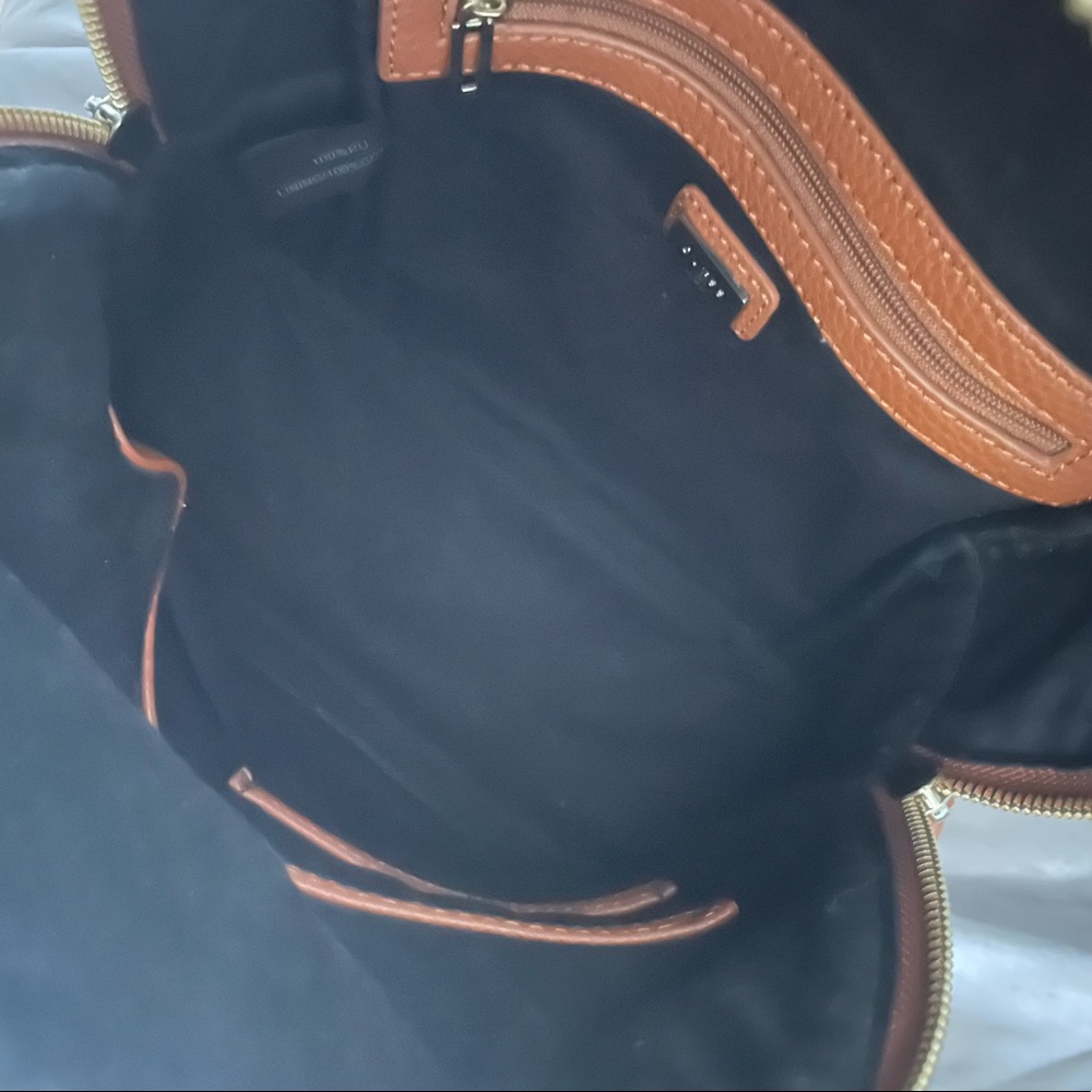 GUESS backpack - Picture 3 of 3